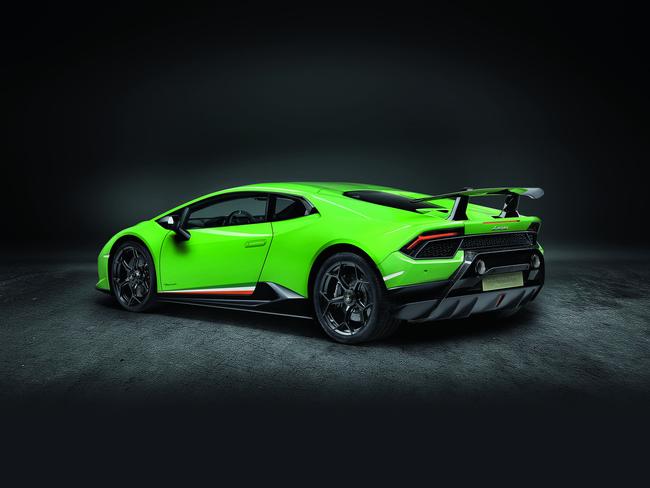 TWAM-20171216  EMBARGO FOR TWAM 16 DEC 2017no re-use without permissionLAMBORGHINI HURACAN PERFORMANTE PIC : SUPPLIED