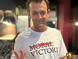 Adam Gilchrist and his cheeky shirt