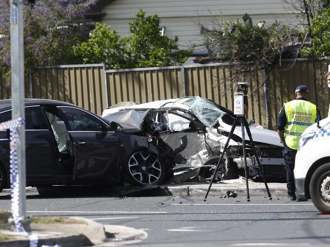 SYDNEY, AUSTRALIA. NewsWire Photos.  OCTOBER 22ND  2024. Pictured is the scene on The Great Western Highway at St. Mary's in western Sydney where a critical incident investigation has been declared after a man died following a crash between two cars one of which was being pursued by police. Picture: NewsWire/ Richard Dobson