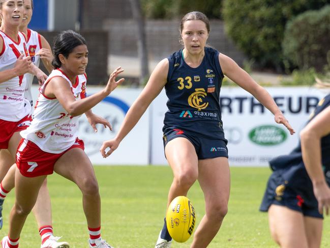 Juliet Kelly in action for Claremont. Pic: Michael O'Brien.