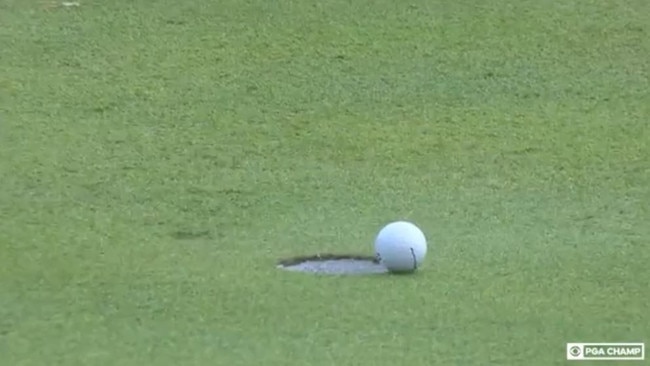 Tiger Woods' putt refused to fall on the 10th hole.