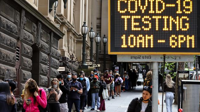 Long queues outside the Melbourne Town Hall Covid-19 testing centre on Wednesday. Picture: Diego Fedele