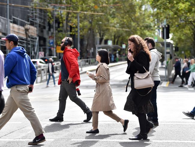 MELBOURNE, AUSTRALIA - NewsWire Photos APRIL 12TH, 2023: Consumer Spending, The International Monetary Fund slashed the outlook for the Australian economy overnight and warned the chances of a global hard landing, with inflation remaining higher for longer. Picture : NCA NewsWire / Nicki Connolly