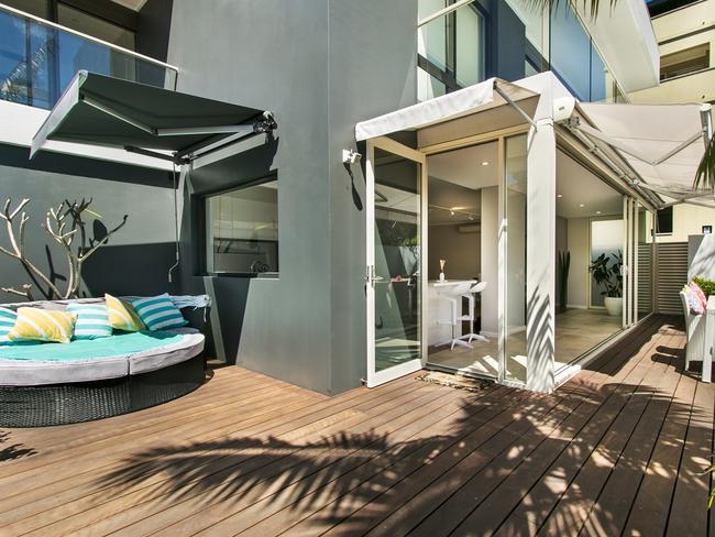 The wraparound deck.