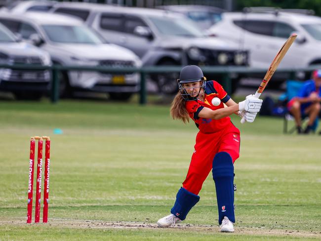 Mia Gentle in action at the U16 Country Champs in Bathurst. Picture: Peter Yandle – My Action Images