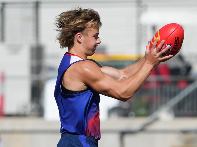 ‘So clean’: hype builds for Doggies’ draftee as key ruck back in action