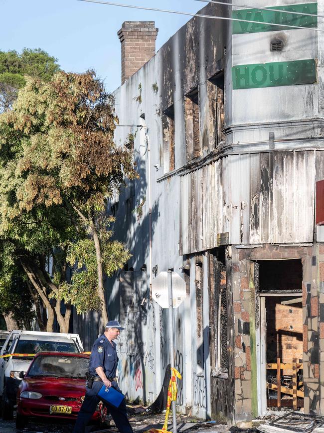 Emergency services rushed to the boarding house at the intersection of Probert and Albermarle streets in Newtown about 1am on Tuesday. Picture: NCA NewsWire / James Gourley