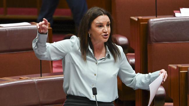 Senator Jacqui Lambie says the Coalition and Labor are doing a ‘dodgy deal’ on electoral reform. Picture: NewsWire / Martin Ollman