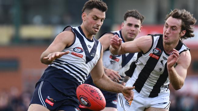 Sam Lloyd in action for Bundoora. Picture: Nathan McNeill