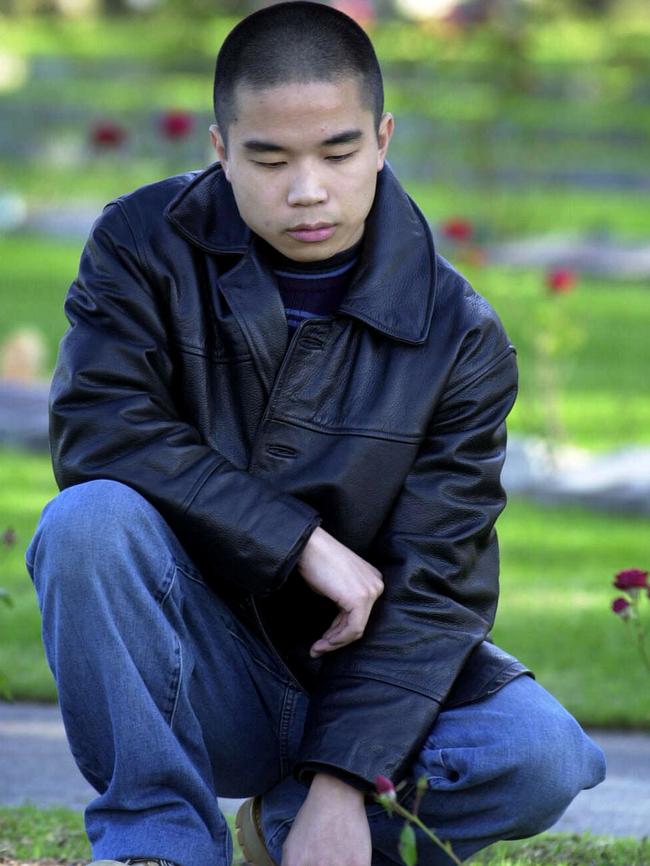 Gonzales visiting graves of his mother Loiva, father Terry and sister Clodine Gonzales in 2002, before she was charged with their murders.