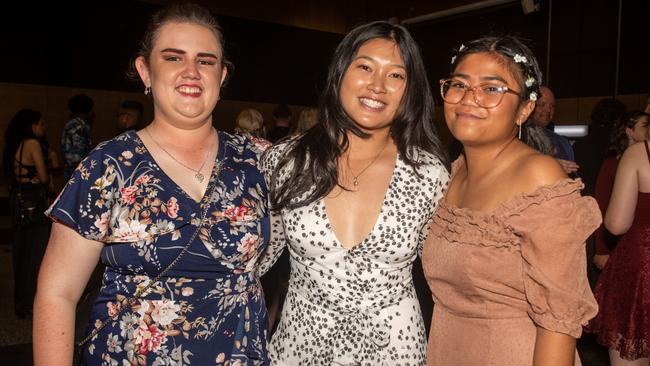 Chloe Thicker, Sarah Pham and Romeena Tablon from Bowen State High School at the 2022 30th year Mocktail. Picture: Michaela Harlow