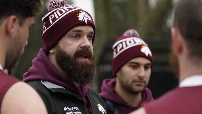 EFL Division 3 2022 football: Ferntree Gully v Whitehorse Pioneers at Wally Tew Reserve. Whitehorse  coach addressing players.  Picture: Valeriu Campan