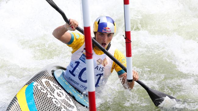 Jess Fox in the K1 Women's final.