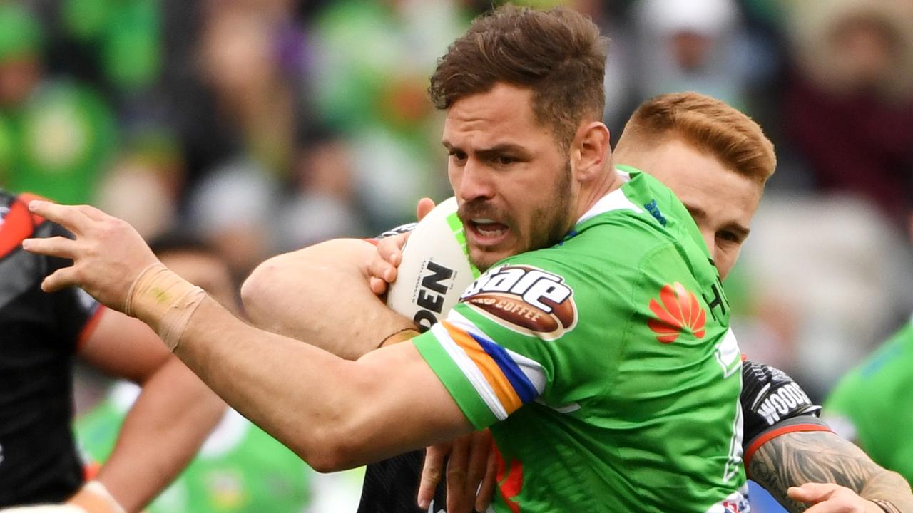 Aidan Sezer is heading over to join the Huddersfield Giants in the Super League.