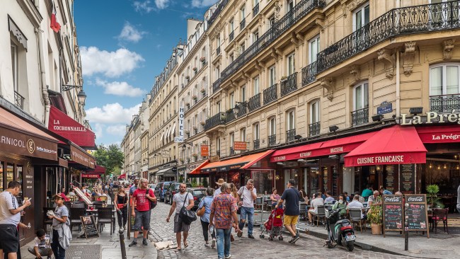 How to look like a local in Paris | 7 things you need to know | escape ...