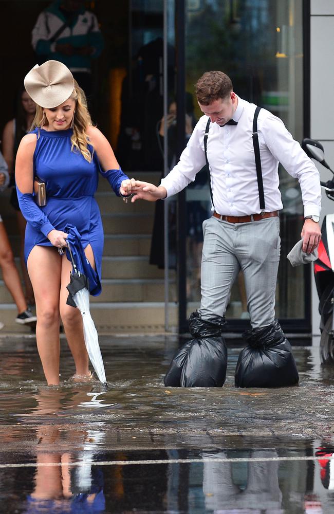 Past Melbourne Cup Worst Drunk Disorderly Racegoers Gallery 3247