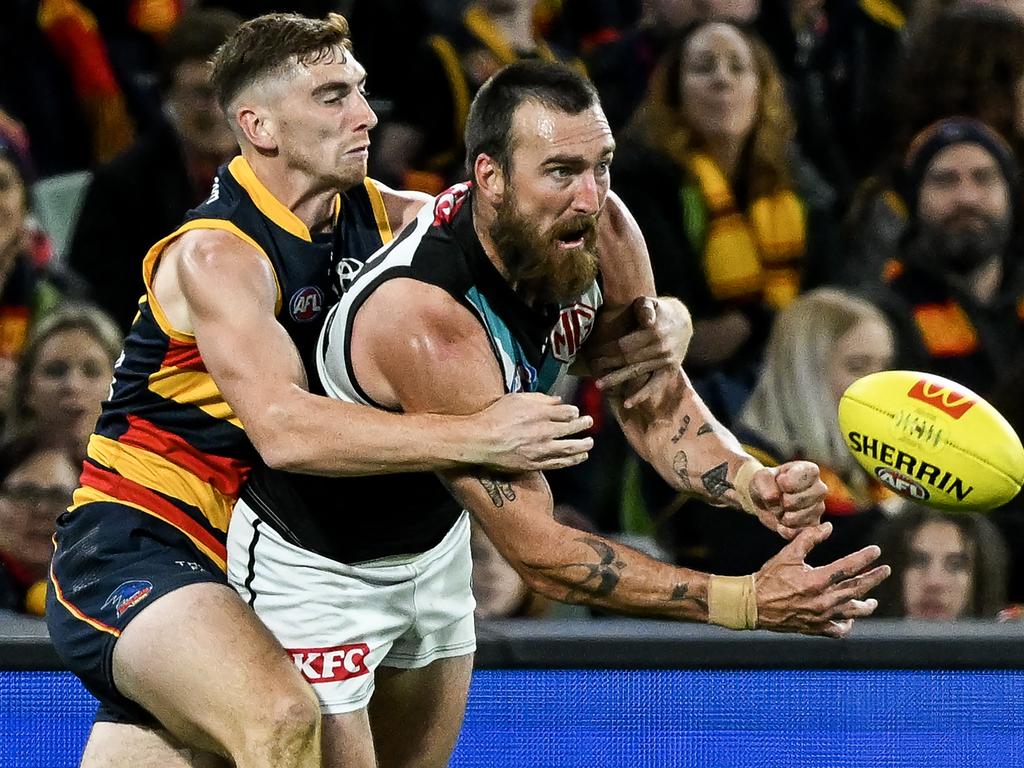 Charlie Dixon was blanketed by Mark Keane. Picture: Mark Brake/Getty Images