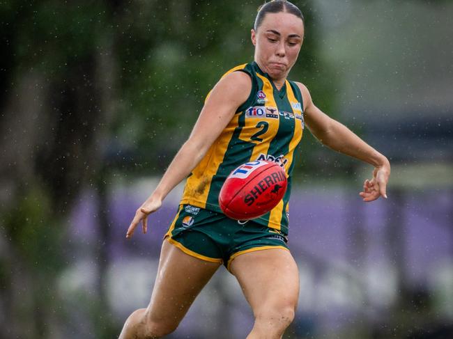 PINT's Paige Sheppard playing in the WPL NTFL season 2024-25. Picture: Patch Clapp / AFLNT Media