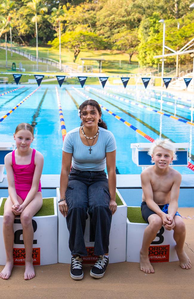 Tweed Olympian Isabella Rose Millar catches up with young swimmers Tilly Hanrahan and Carter Alexander at the TRAC Murwillumbah pool. Picture: Supplied