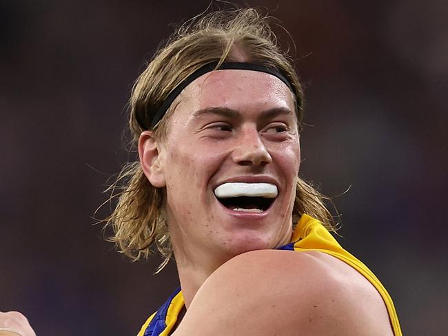 PERTH, AUSTRALIA - JULY 27: Harley Reid of the Eagles exchanges words with Nat Fyfe of the Dockers during the round 20 AFL match between Fremantle Dockers and West Coast Eagles at Optus Stadium, on July 27, 2024, in Perth, Australia. (Photo by Paul Kane/Getty Images)