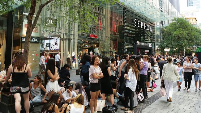 First Aussie Customers Line Up At Sephora's Store Opening In
