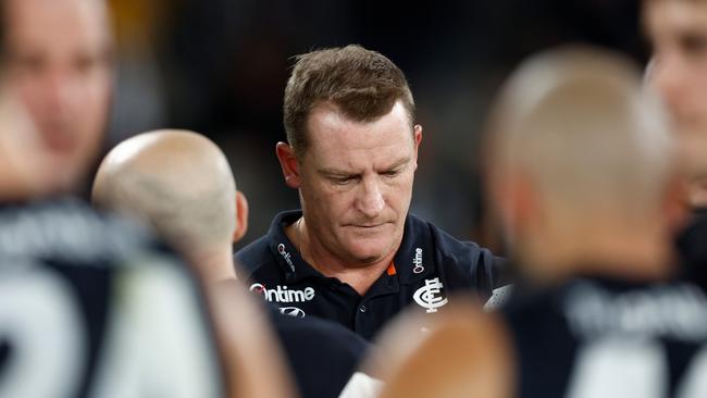 Michael Voss tries to find an answer to Carlton’s form slump. Picture: Michael Willson/AFL Photos via Getty Images