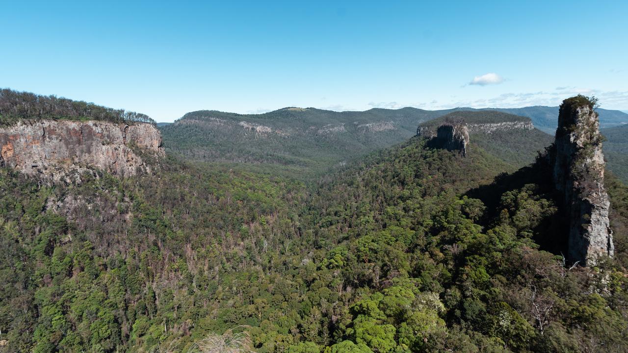 Walkers found after getting lost while on mountain hike at Mount ...