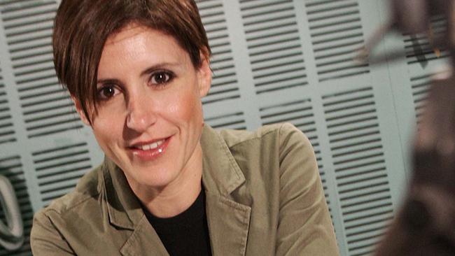 Lateline host Emma Alberici has fired up at a fellow journalist on Twitter.