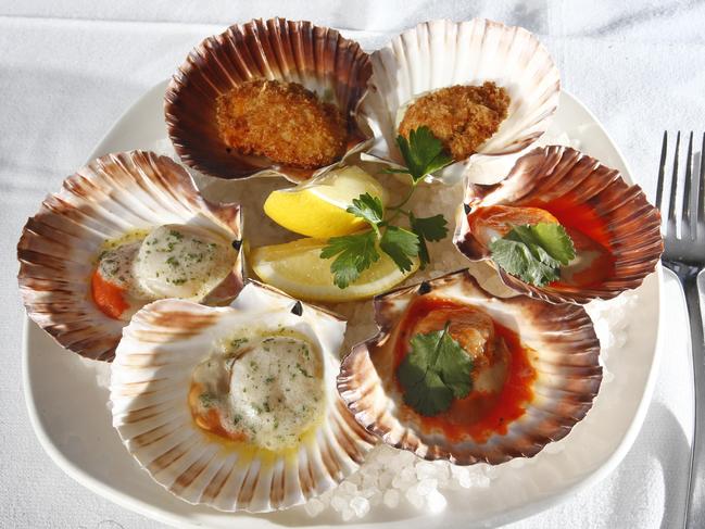 TASWEEKEND Barilla Bay for Graeme Phillips' restaurant review, picture of the scallop plater with panko crumbes scallop with tartare,capsicum jus with lime and corriander scallop and Garlic and parsley butter scalops