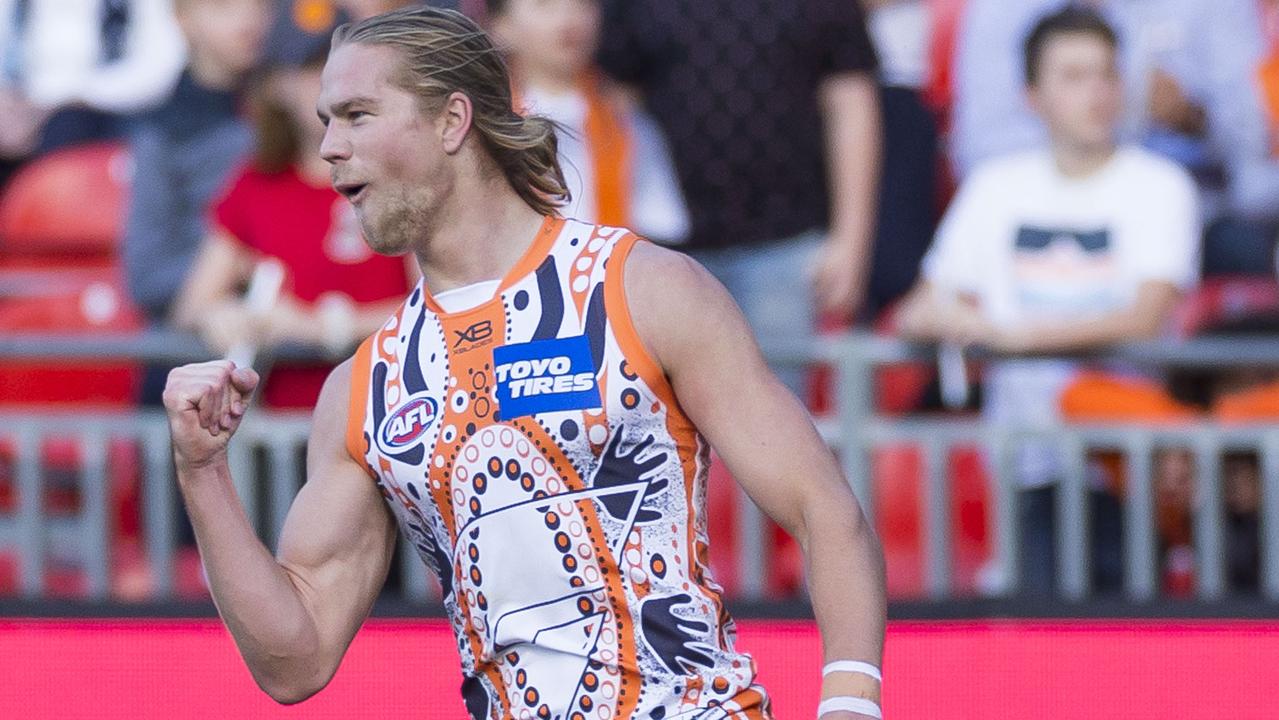 The Giants thumped Gold Coast on Saturday afternoon. (AAP Image/Craig Golding)