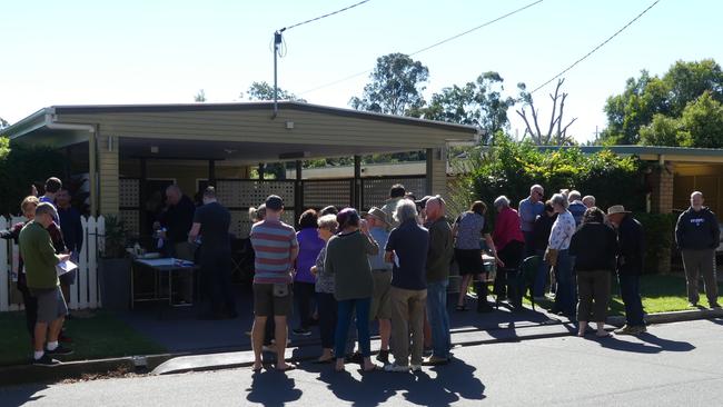 There has been backlash over a Mt Gravatt East townhouse development which the developer hasn't even submitted a development application to Brisbane City Council. There has been a community meeting to discuss the impact on residents and wildlife in the area.