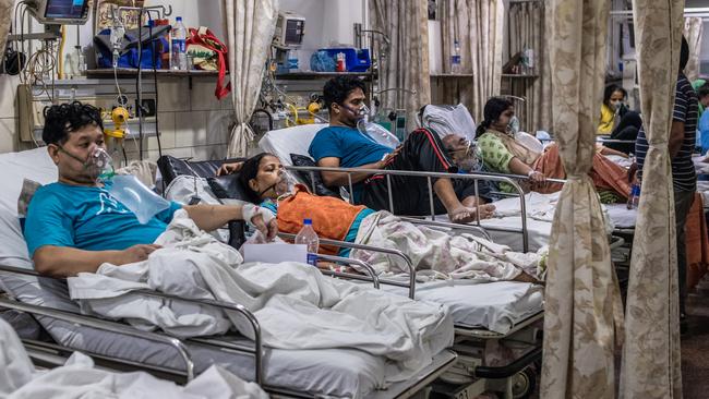 India is recording more than 400,000 cases of COVID-19 every day. Picture: Rebecca Conway/Getty Images