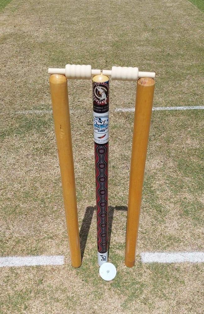 Alberton Ormeau Cricket Club's Aboriginal artwork middle stump.