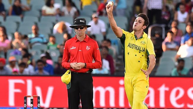 Mitchell Marsh bowls against India on Sunday.