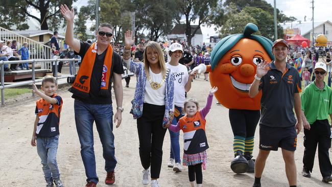 Hills Shire Mayor Yvonne Keane (centre).