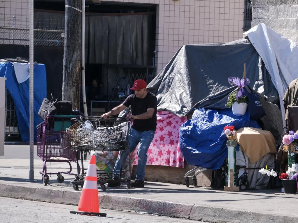 ‘Happy Days’ star Scott Baio leaving California due to homeless crisis ...