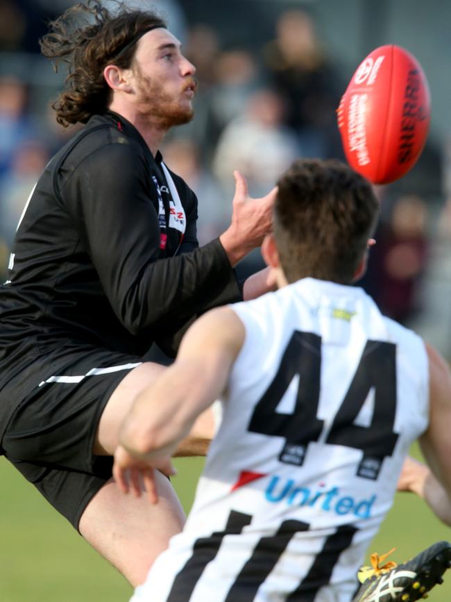 Former Frankston Dolphin Corey Buchan has joined Frankston Bombers.