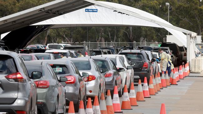 Queues at the Drive-through COVID-19 testing clinic at Victoria Park. Picture: NCA NewsWire / Kelly Barnes