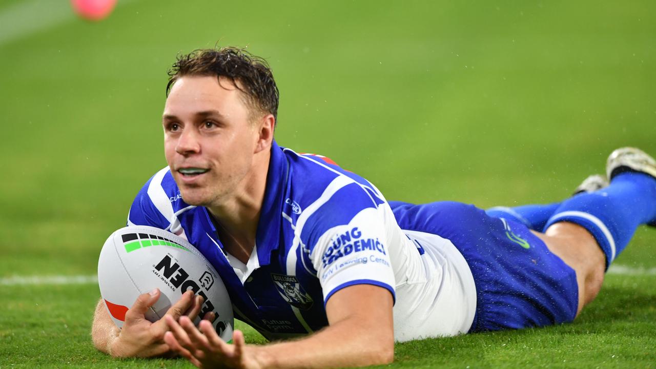 Blake Taaffe opens the Bulldogs' scoring in round 5 of the 2024 NRL season against the Roosters