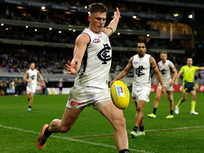 Jack Newnes lets rips with the final kick of the game from the boundary. Picture: Getty Images