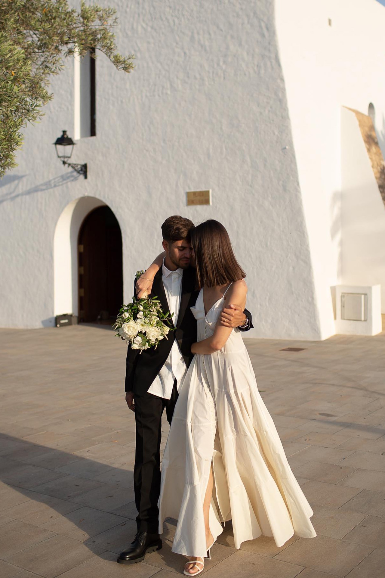 <p><em>Image Credits: Instagram.com/vittoria</em></p><h2>Vittoria Ceretti in Jacquemus</h2><p>2020 was the year that Vittoria Ceretti married Matteo Milleri on the Spanish Isle of Ibiza in a quaint ceremony. In its simplicity, the dress followed suit, as Ceretti opted for the Jacquemus La robe Manosque maxi dress, white strappy heels and a thin tulle veil.</p>