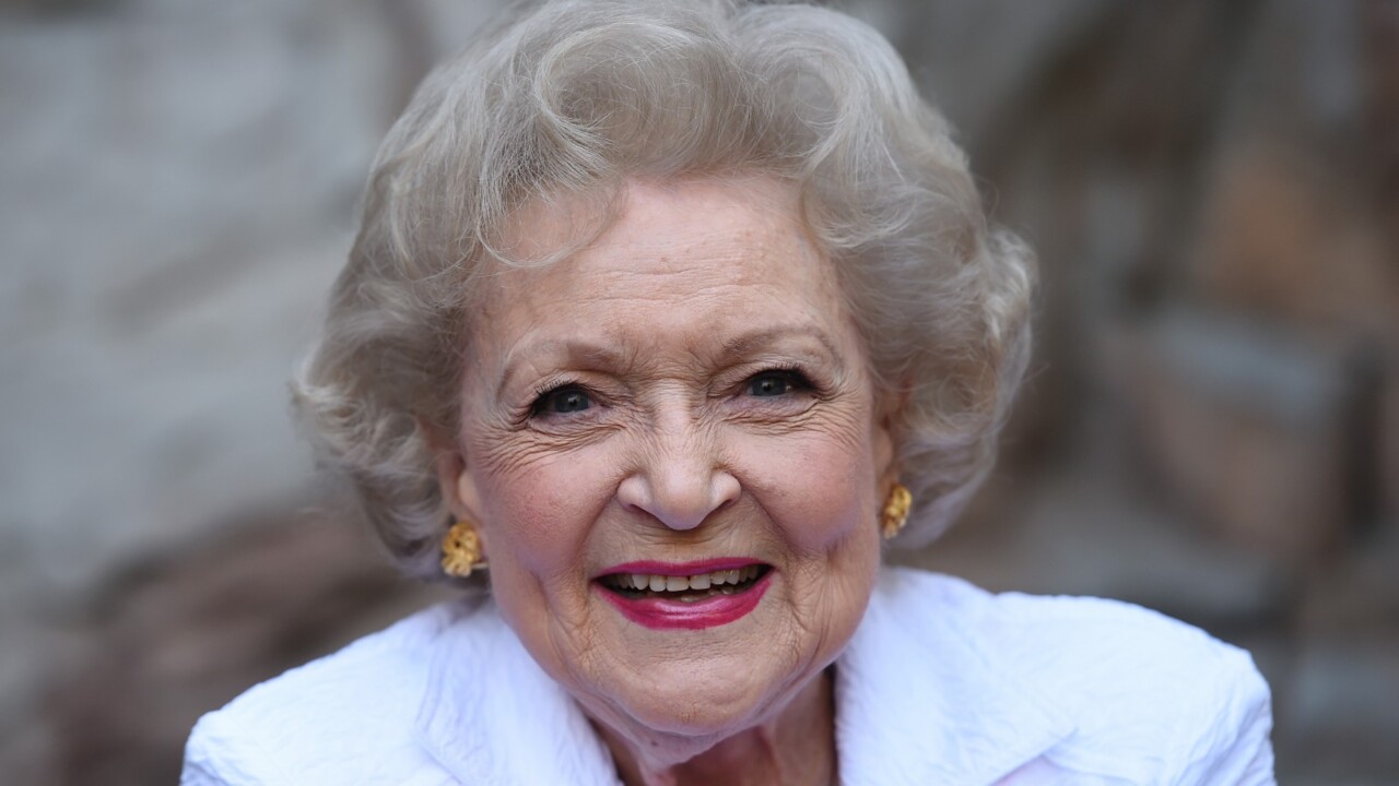 Celebrities pay tribute to Betty White