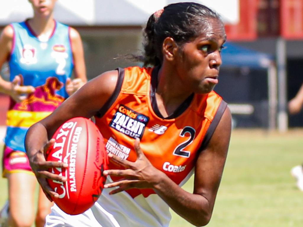 Amber Wunungmurra on the run. Picture: Celina Whan