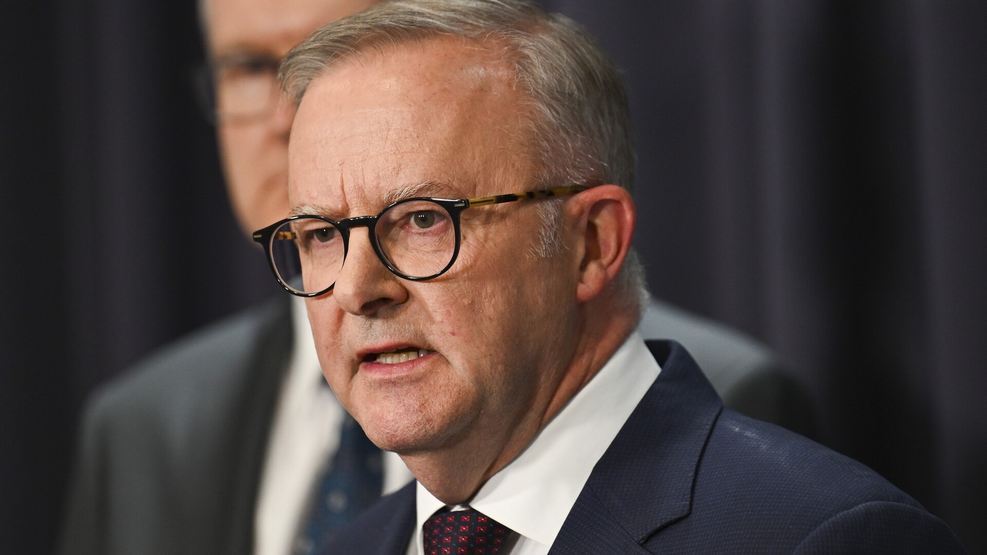 Anthony Albanese announces new federal police antisemitism taskforce