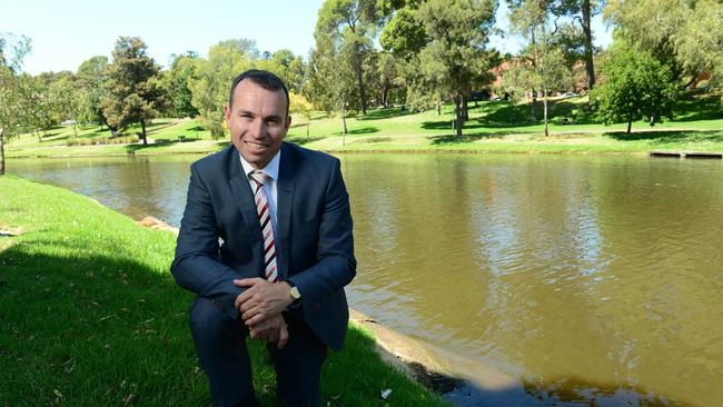 Waterfind founder Tom Rooney is looking for irrigators wanting to sell their water to the federal government.