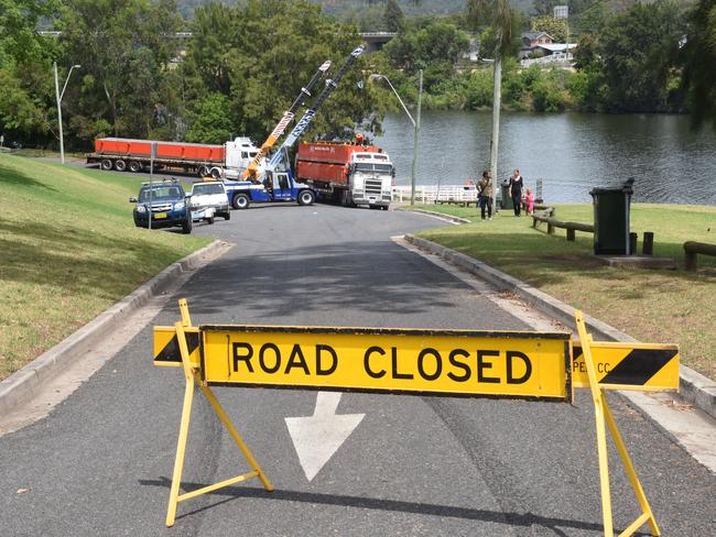 work begins on finding the foundations for the nepean