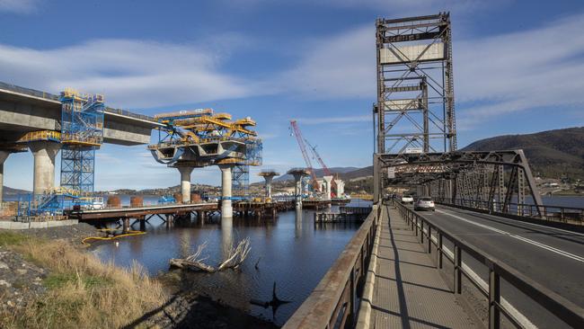 Bridgewater Bridge construction. Picture: Chris Kidd