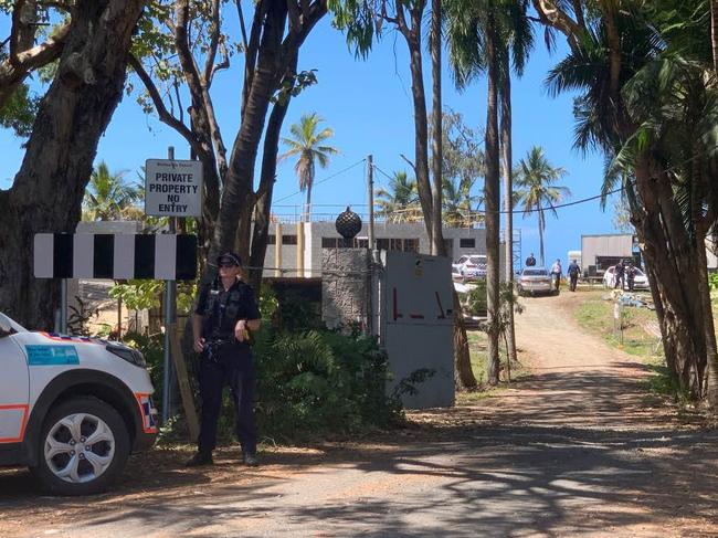 Police crews are at the scene of an alleged stabbing at the end of Blacks Beach Rd in Blacks Beach. Picture: Tara Miko