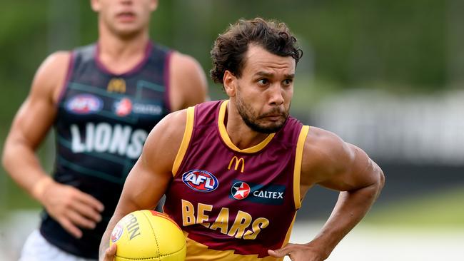 callum Ah Chee on the burst. Picture: Bradley Kanaris/Getty Images