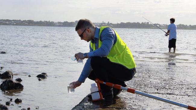 Mayors are appealing to both parties to back a $30m plan that would protect and improve creeks, rivers and Moreton Bay drive new jobs.